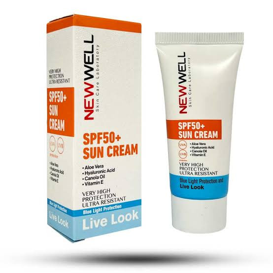کرم ضد آفتاب بی رنگ نیوول مناسب انواع پوست با SPF50+ حجم ۵۰ میل